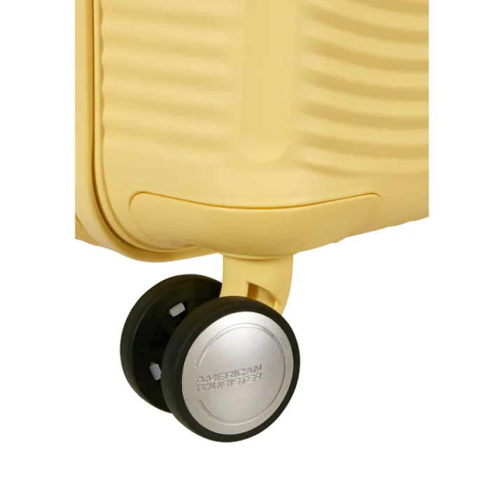 Transavia Trolleys|Ryanair Trolleys>American Tourister Soundbox Spinner 55/20 TSA Expandable pastel yellow