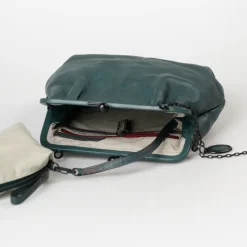 Crossbody|Clutches><noscript><img width=