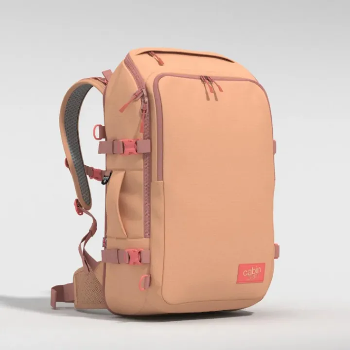 Grote Rugzakken|Daypack>CabinZero Adventure Pro 42L Cabin Backpack sunny day