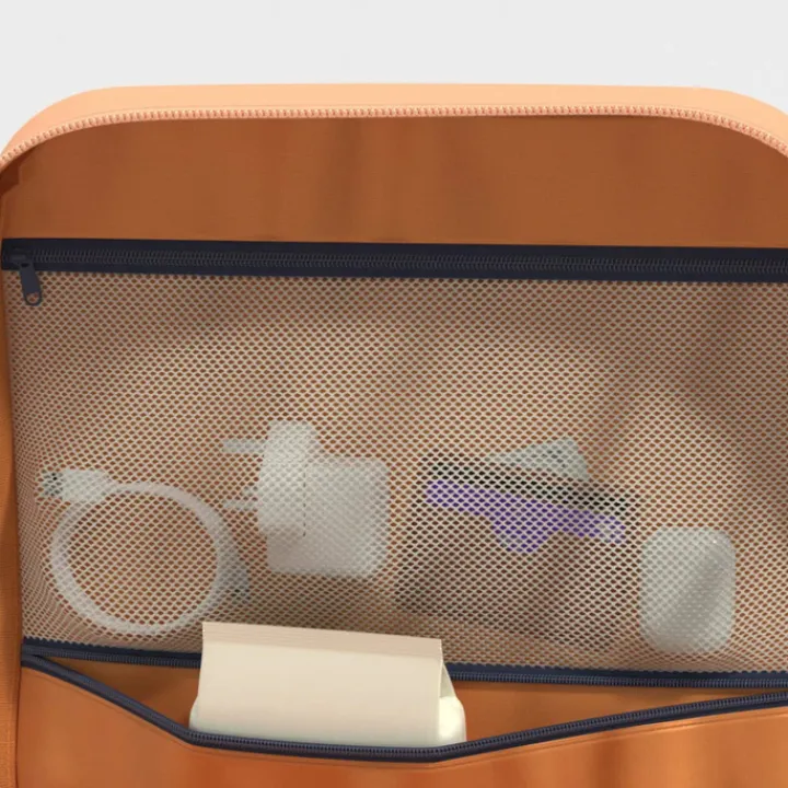 Grote Rugzakken|Daypack>CabinZero Classic 44L Ultra Light Cabin Bag sunny day