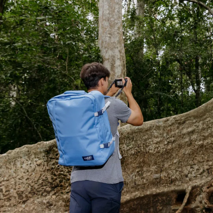 Grote Rugzakken|Heren Rugzakken>CabinZero Classic 44L Ultra Light Cabin Bag infinity blue