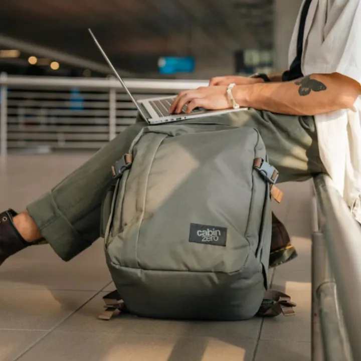 Kleine Reistassen|Handbagage Reistassen>CabinZero Classic 28L Ultra Light Cabin Bag Tech georgian khaki