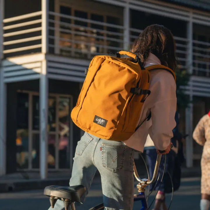Kleine Reistassen|Handbagage Reistassen>CabinZero Classic 28L Ultra Light Cabin Bag Tech orange chill