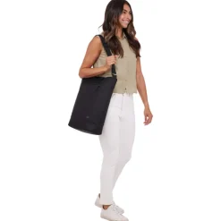 Herentassen|15.6 Inch Laptoptassen>Case Logic Invigo Eco Convertible Tote black