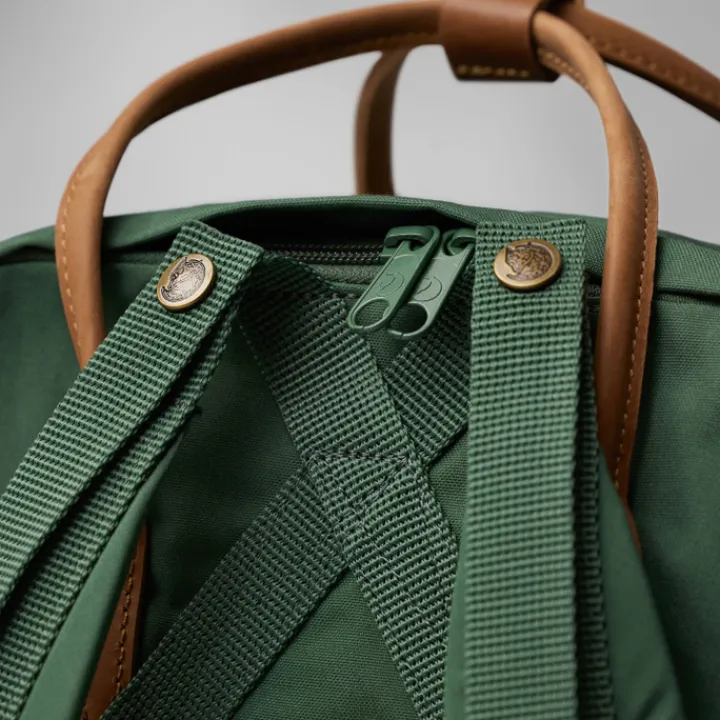 Kleine Rugzakken|Heren Rugzakken>Fjallraven Kanken No. 2 Laptop Backpack 15" deep patina