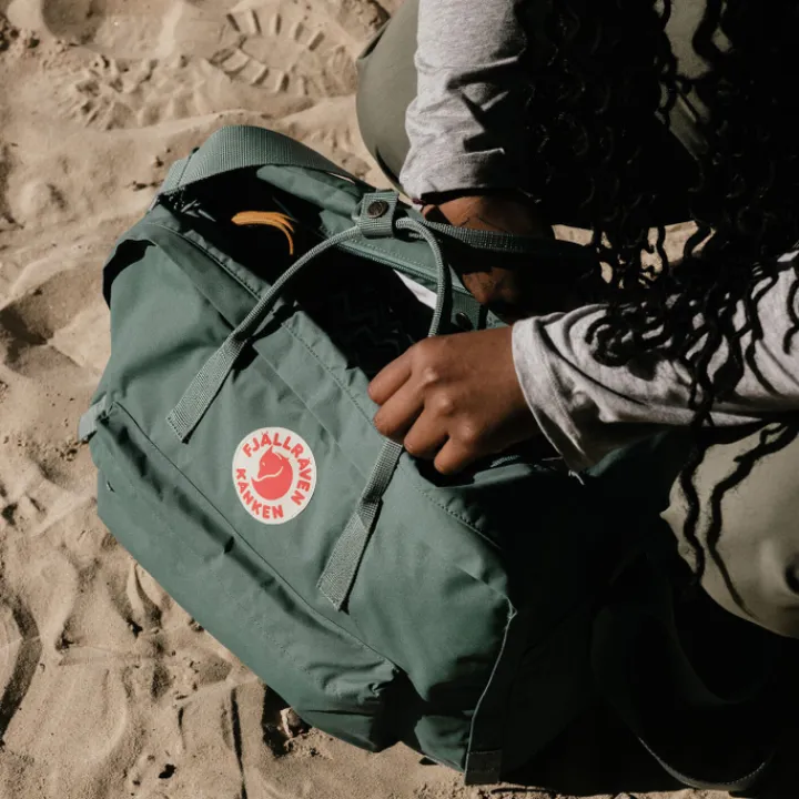 Kleine Reistassen|Handbagage Reistassen>Fjallraven Kanken Weekender frost green