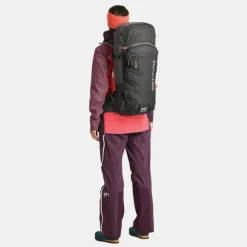 Wintersport Rugzakken|Wandelrugzakken>Ortovox Peak 32 S Backpack black-raven