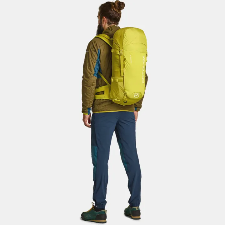 Wintersport Rugzakken|Wandelrugzakken>Ortovox Traverse 30 Backpack dirty-daisy