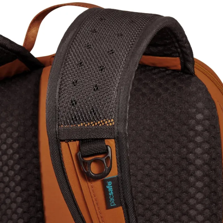 Kleine Rugzakken|Daypack>Pacsafe Eco 18L Backpack Econyl canyon