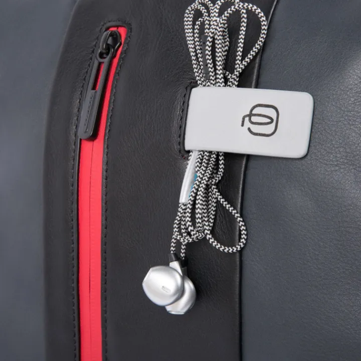 15.6 Inch Laptoptassen|Leren Laptoptassen>Piquadro Urban PC and iPad Backpack with Anti theft cable grey black