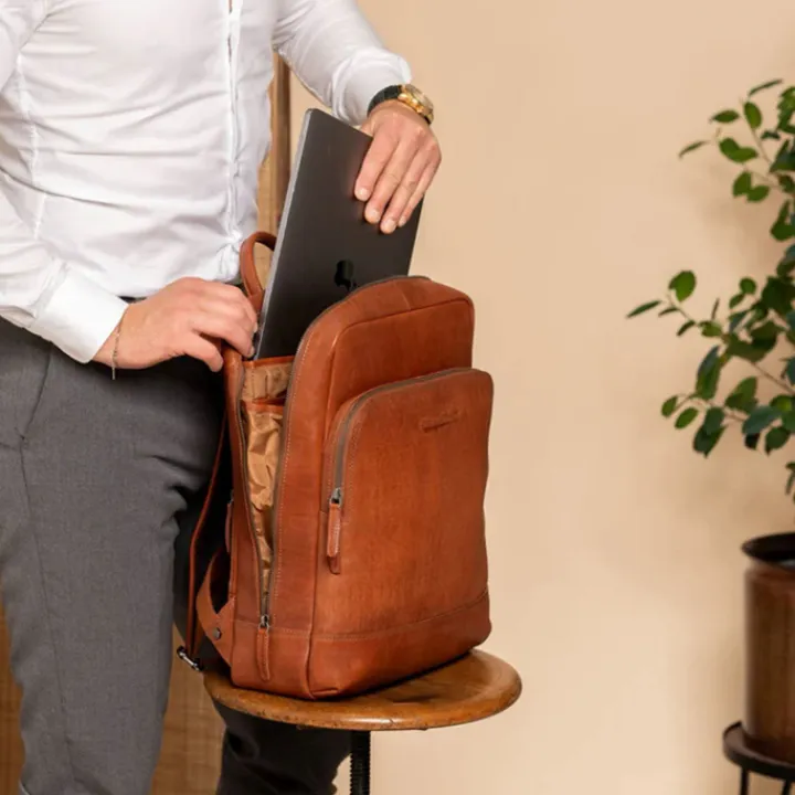 15 Inch Laptoptassen|Leren Laptoptassen>The Chesterfield Brand Nicola Backpack black