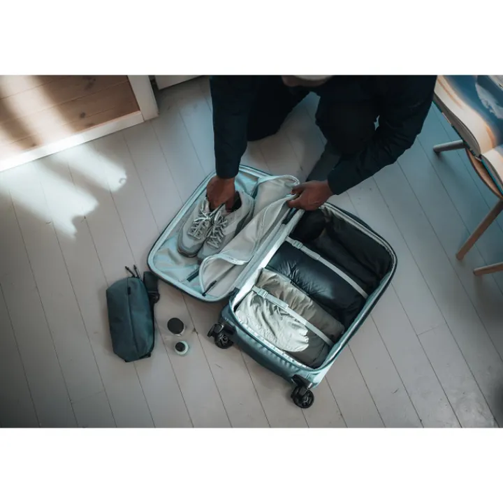 Transavia Trolleys|Klm Trolleys>Thule Aion Carryon Spinner 55 dark slate