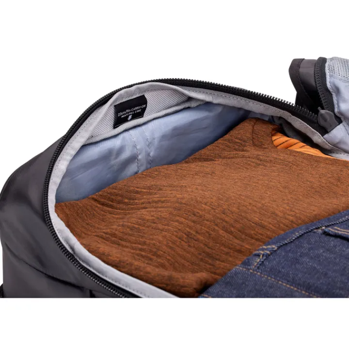 Handbagage Trolleys|Zachte Koffers>Thule Chasm Carryon 55cm Trolley black