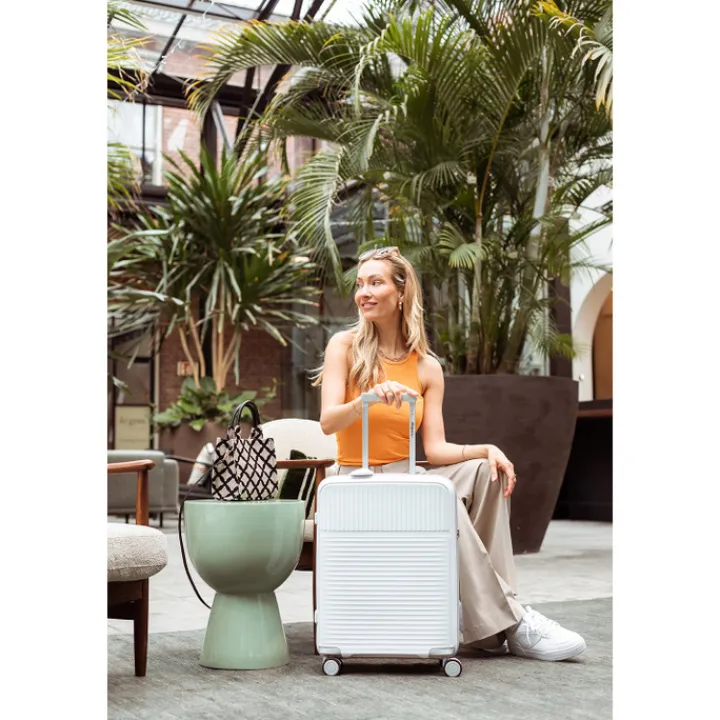 Transavia Trolleys|Ryanair Trolleys>Travelbags The Lina Trolley S white