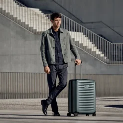 Harde Koffers|Reiskoffers>Victorinox Airox Advanced Medium Case black