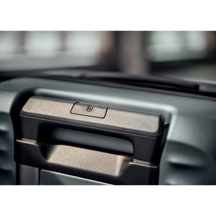 Harde Koffers|Reiskoffers>Victorinox Airox Advanced Medium Case black