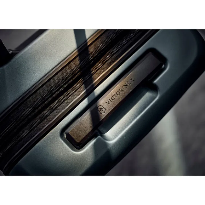 Harde Koffers|Reiskoffers>Victorinox Airox Advanced Medium Case stone white