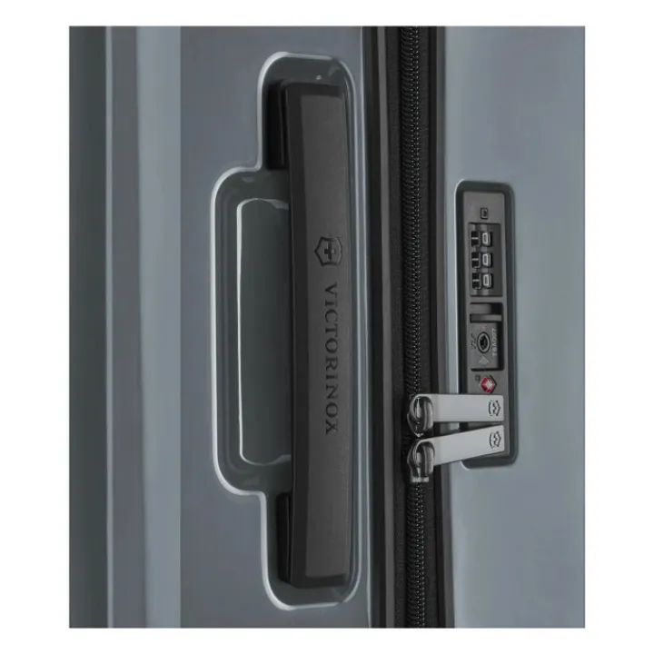 Lichtgewicht Koffers|Harde Koffers>Victorinox Airox Medium Hardside Case silver